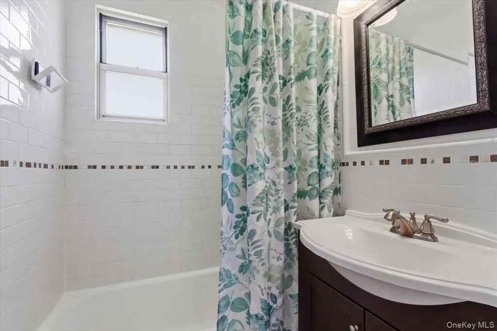 15 Bryant Crescent White Plains NY 10605