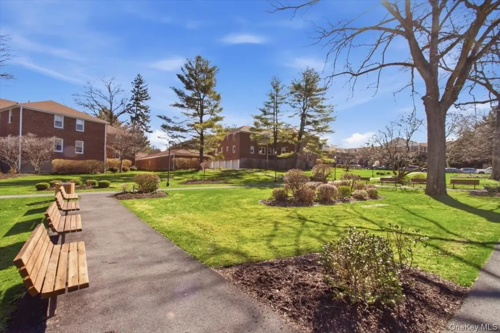 15 Bryant Crescent White Plains NY 10605