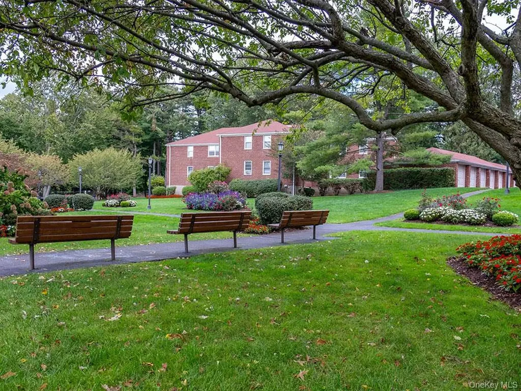 15 Bryant Crescent White Plains NY 10605