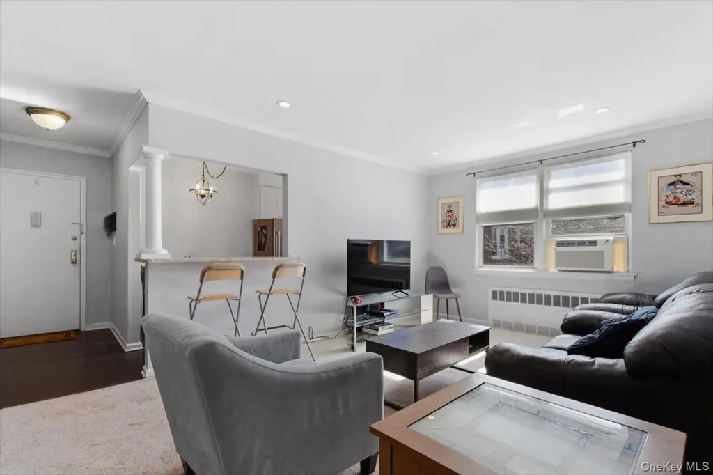15 Bryant Crescent White Plains NY 10605