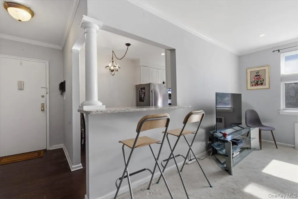 15 Bryant Crescent White Plains NY 10605