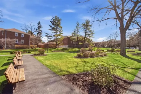 15 Bryant Crescent White Plains NY 10605