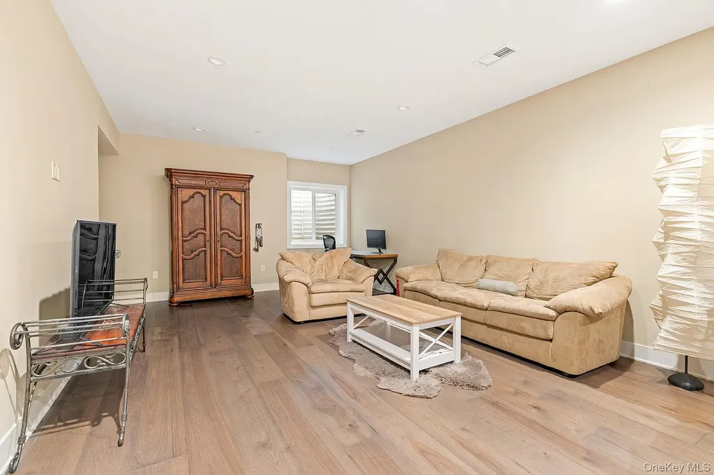 26 Wallace Way Chappaqua NY 10514