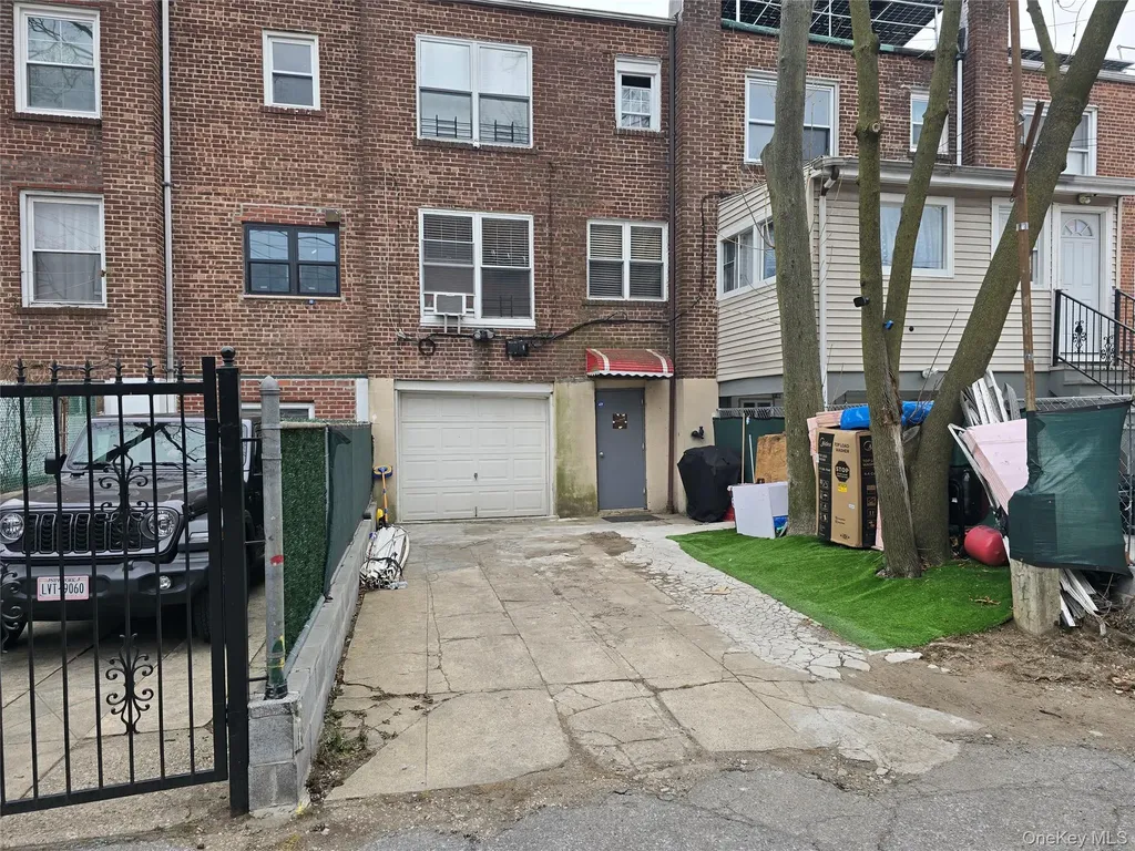 1159 Grenada Place Bronx NY 10466