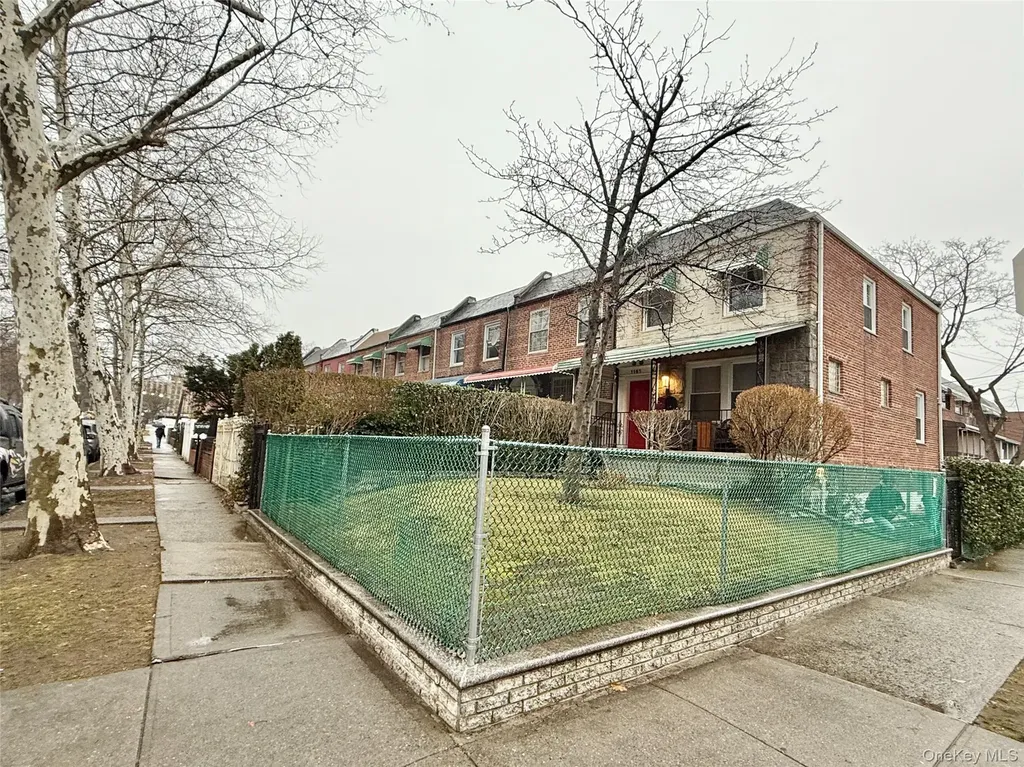 1159 Grenada Place Bronx NY 10466