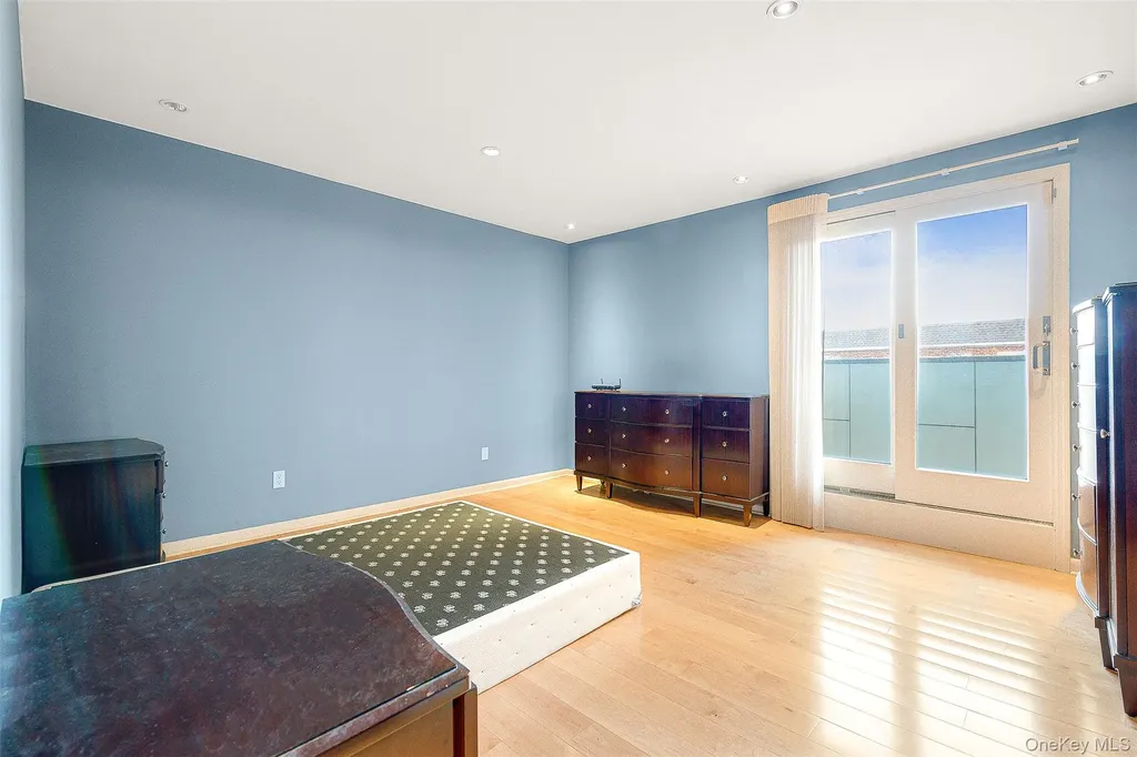 58-10 83rd Place Middle Village NY 11379
