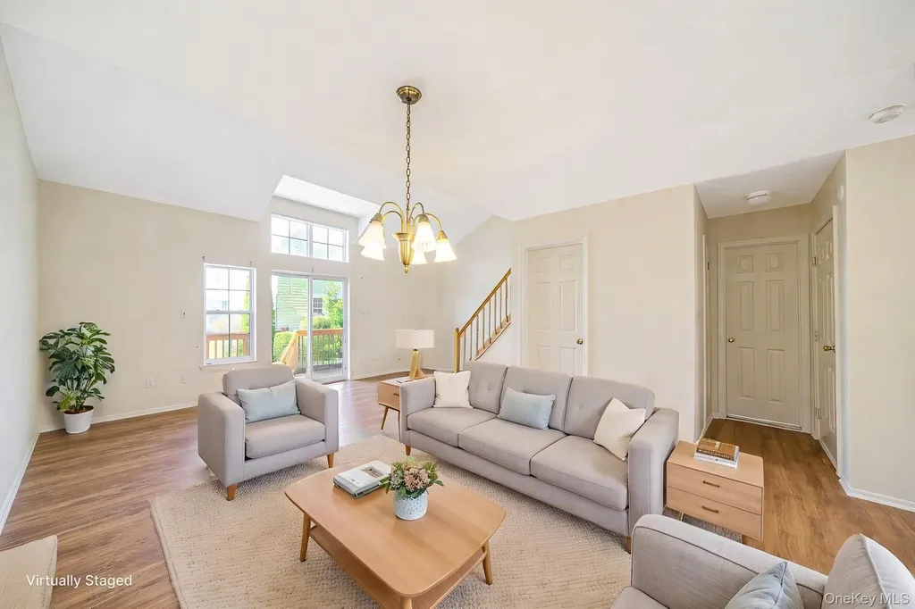 22 Fairlawn Drive Central Islip NY 11722