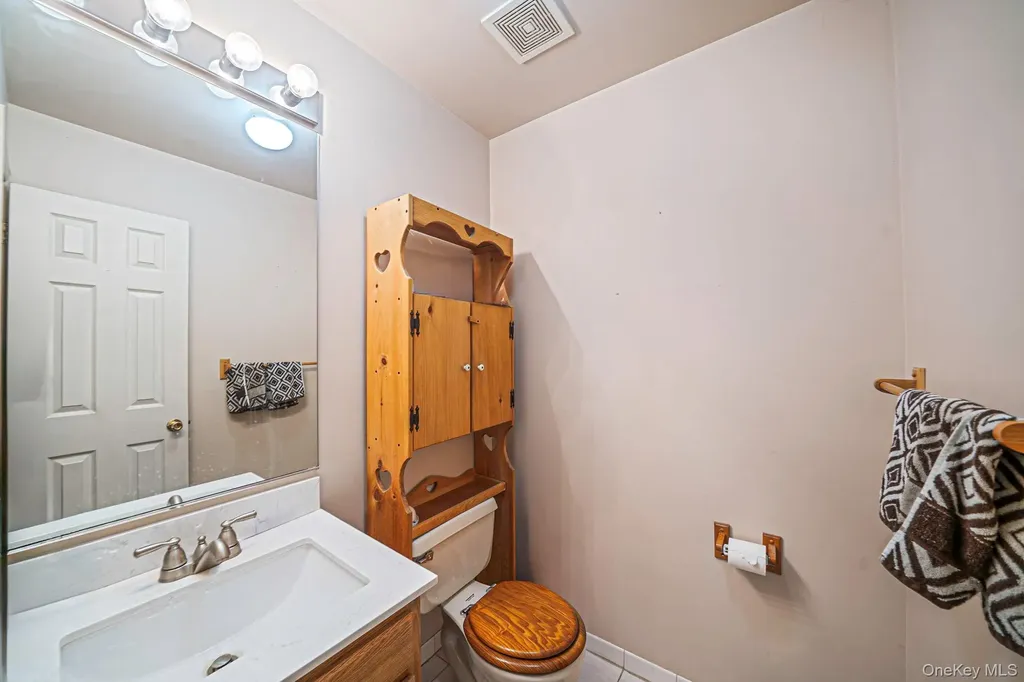 22 Fairlawn Drive Central Islip NY 11722