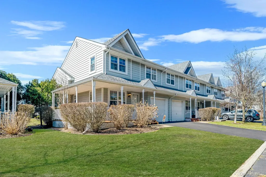 22 Fairlawn Drive Central Islip NY 11722