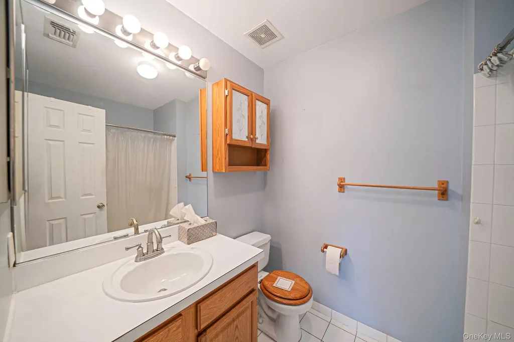 22 Fairlawn Drive Central Islip NY 11722