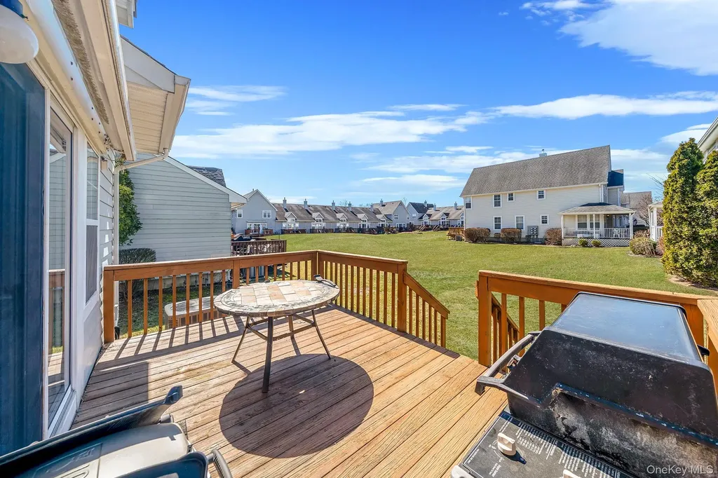 22 Fairlawn Drive Central Islip NY 11722