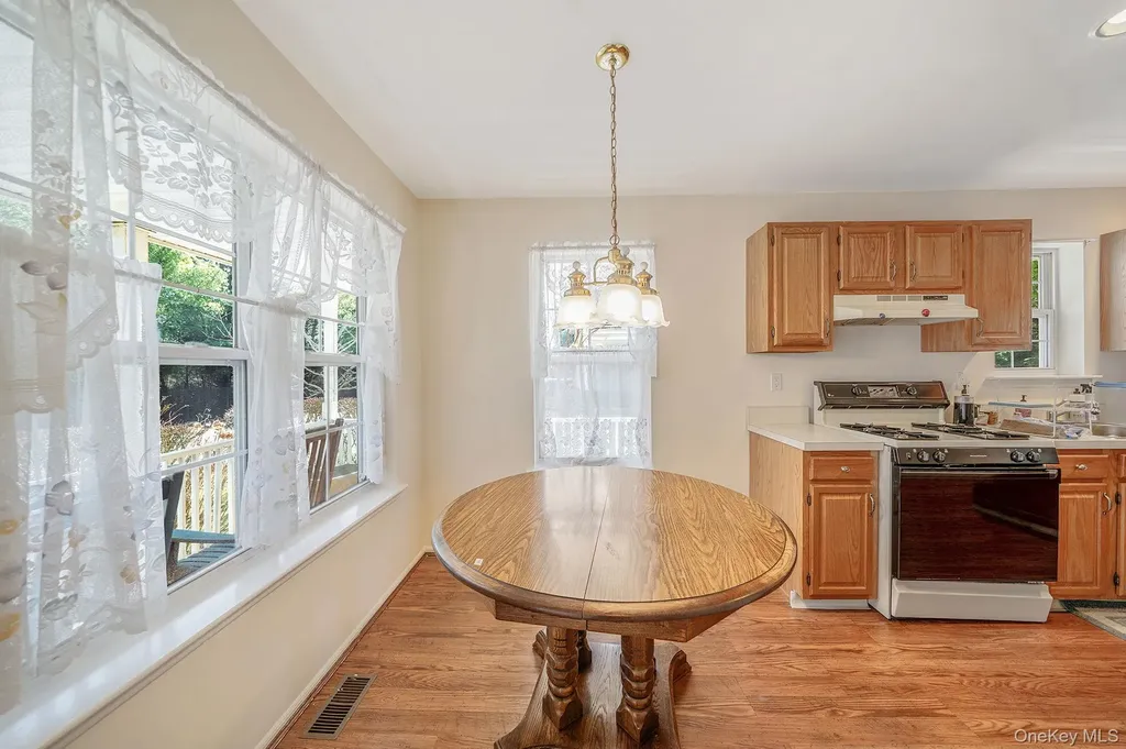 22 Fairlawn Drive Central Islip NY 11722