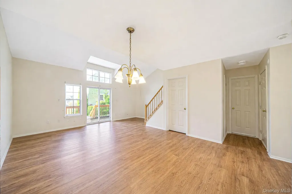 22 Fairlawn Drive Central Islip NY 11722