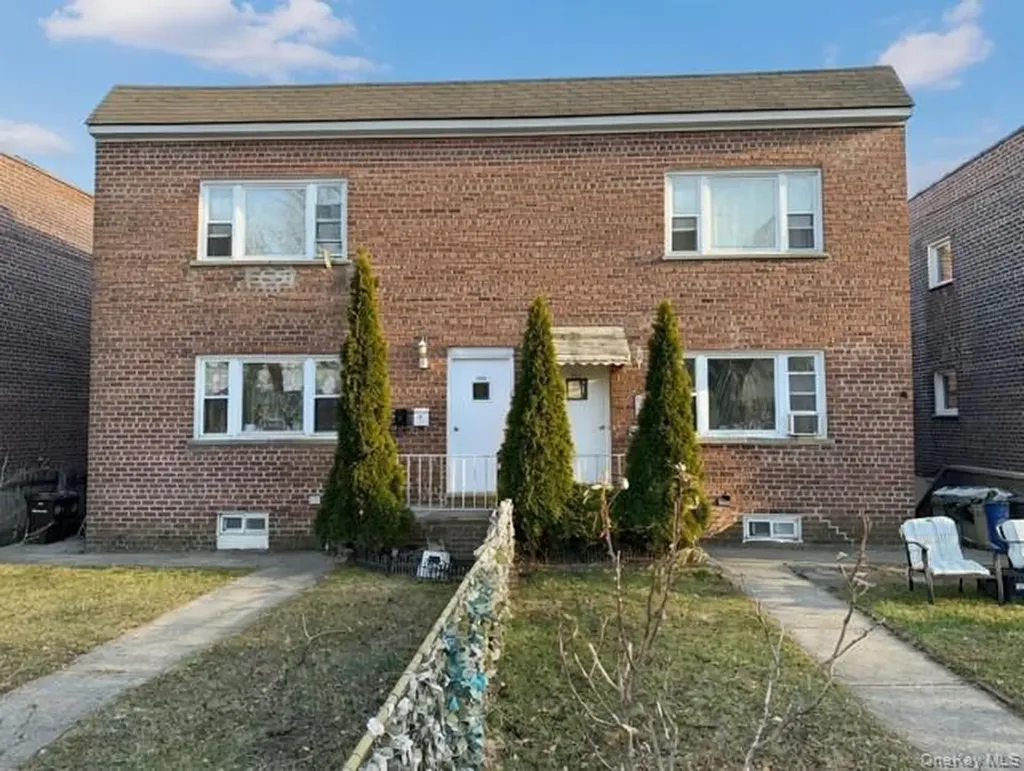 2832 Harding Avenue Bronx NY 10465