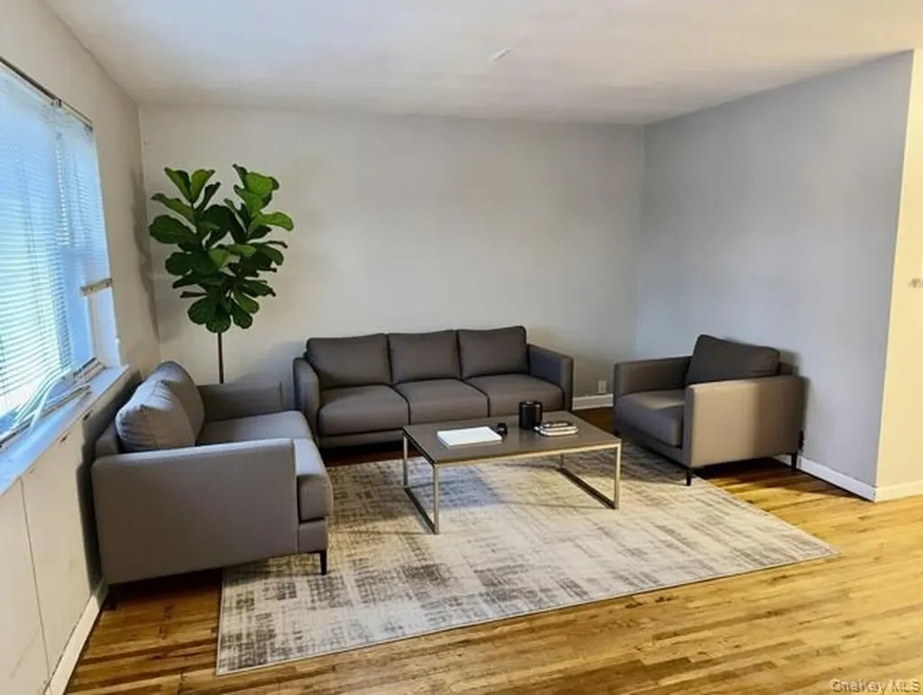 2832 Harding Avenue Bronx NY 10465