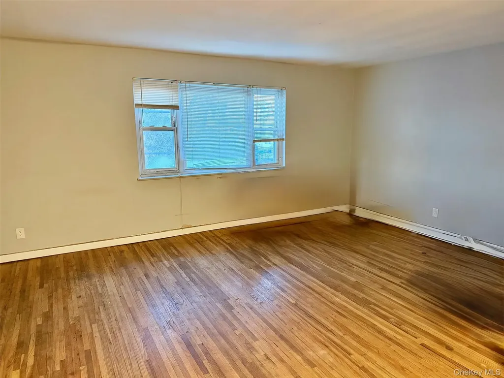 2832 Harding Avenue Bronx NY 10465