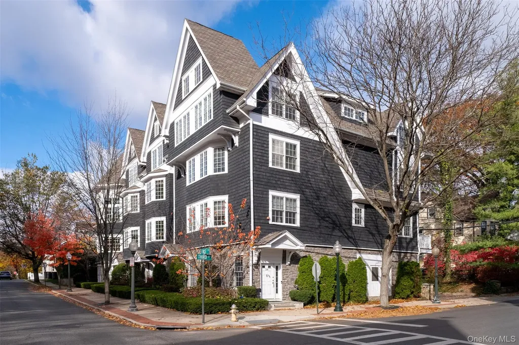 39 1st Street Pelham NY 10803