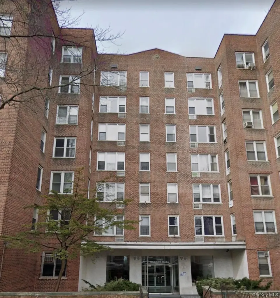 2385 Barker Avenue Bronx NY 10467