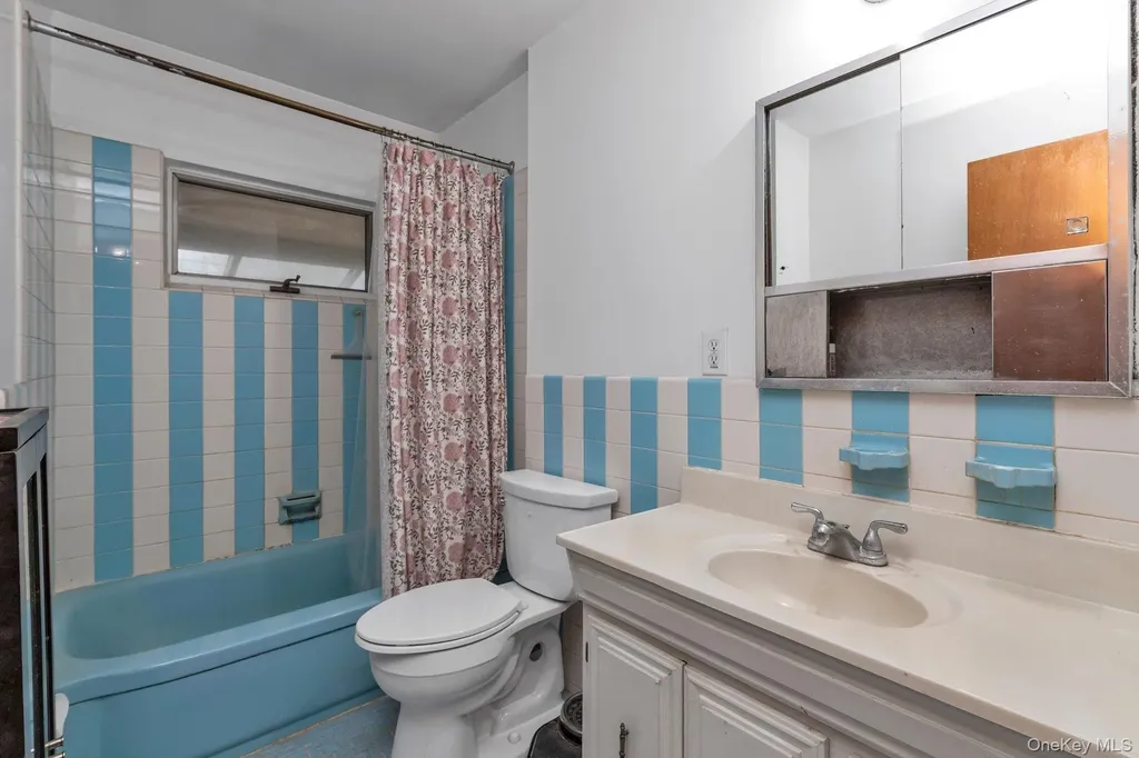 1521 Pine Acres Boulevard Bay Shore NY 11706