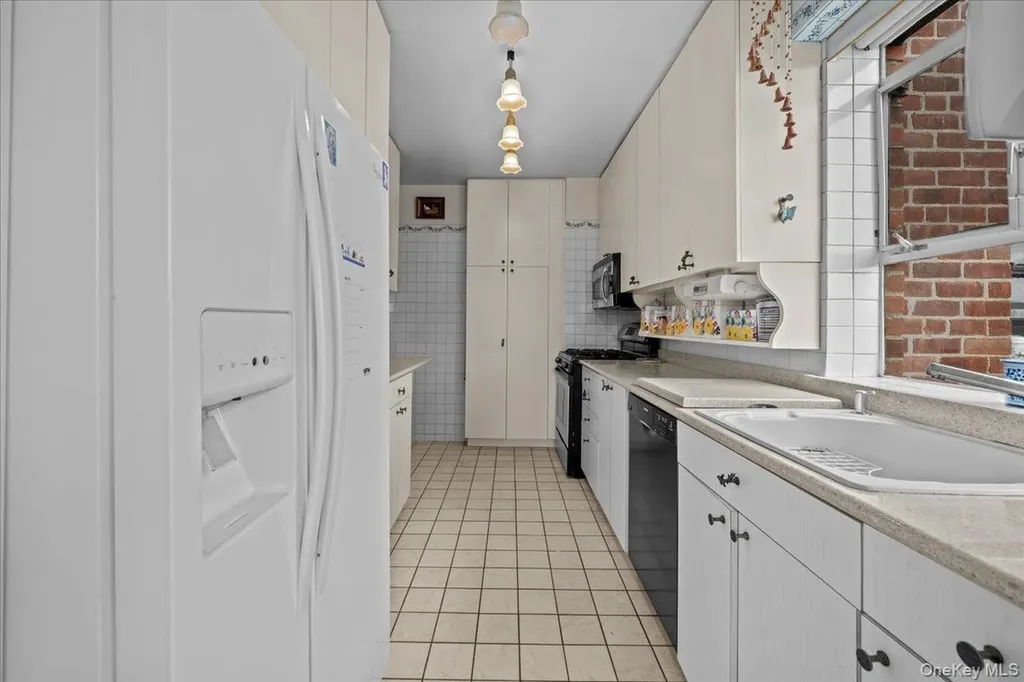 2727 Palisade Avenue Bronx NY 10463