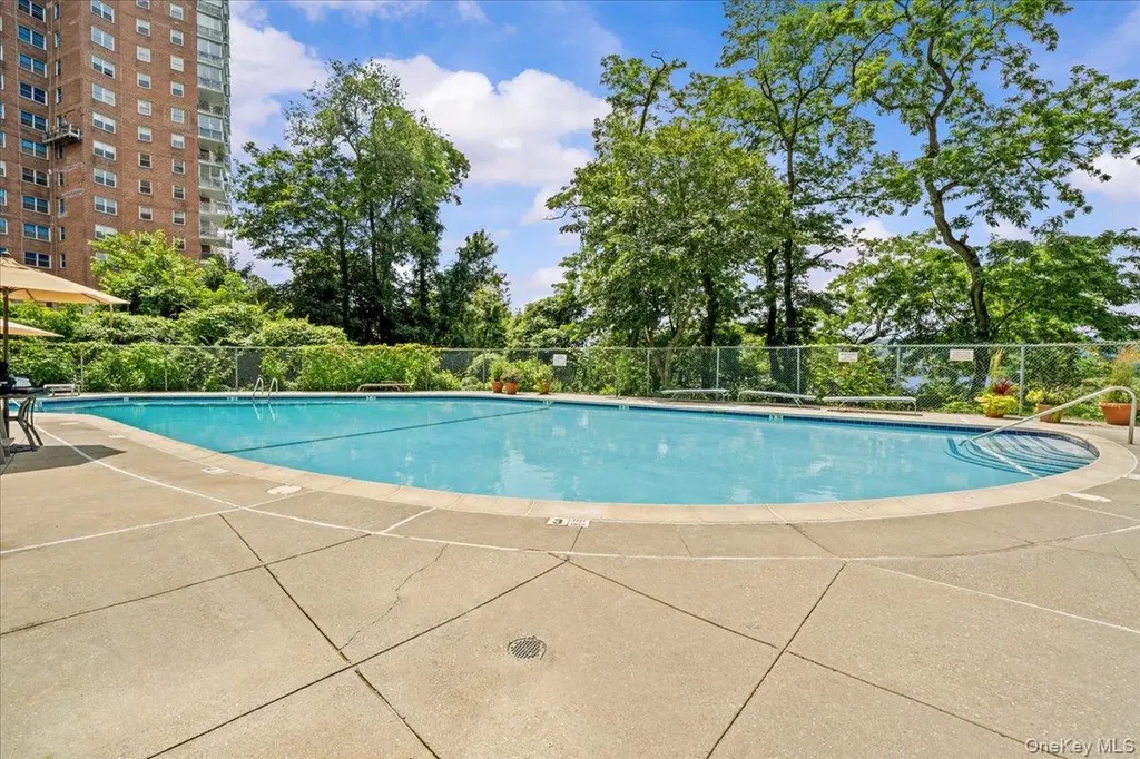 2727 Palisade Avenue Bronx NY 10463