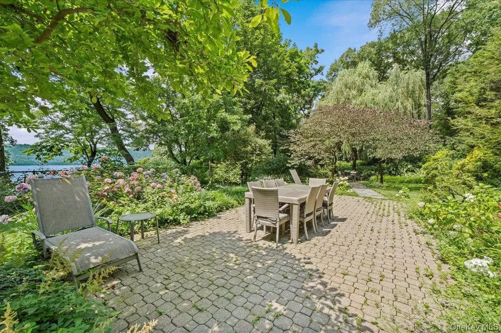 2727 Palisade Avenue Bronx NY 10463