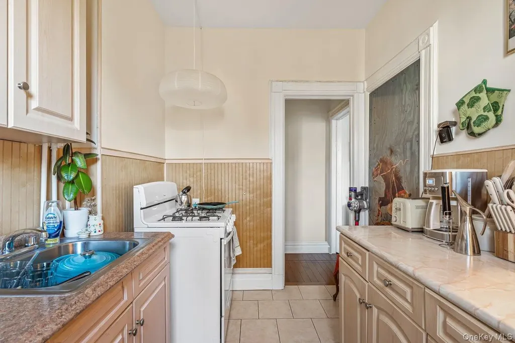 62 Sutton Street Brooklyn NY 11222
