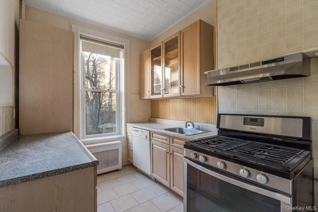 62 Sutton Street Brooklyn NY 11222