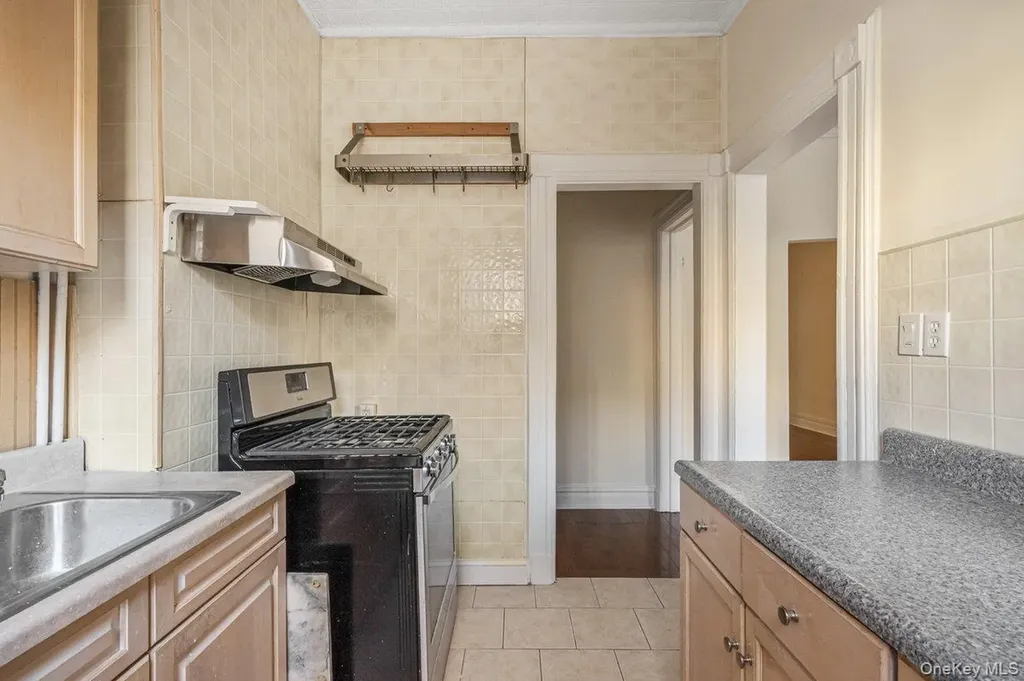 62 Sutton Street Brooklyn NY 11222