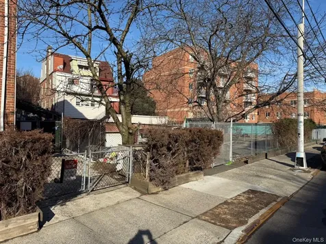 78-14 46TH Avenue Elmhurst NY 11373