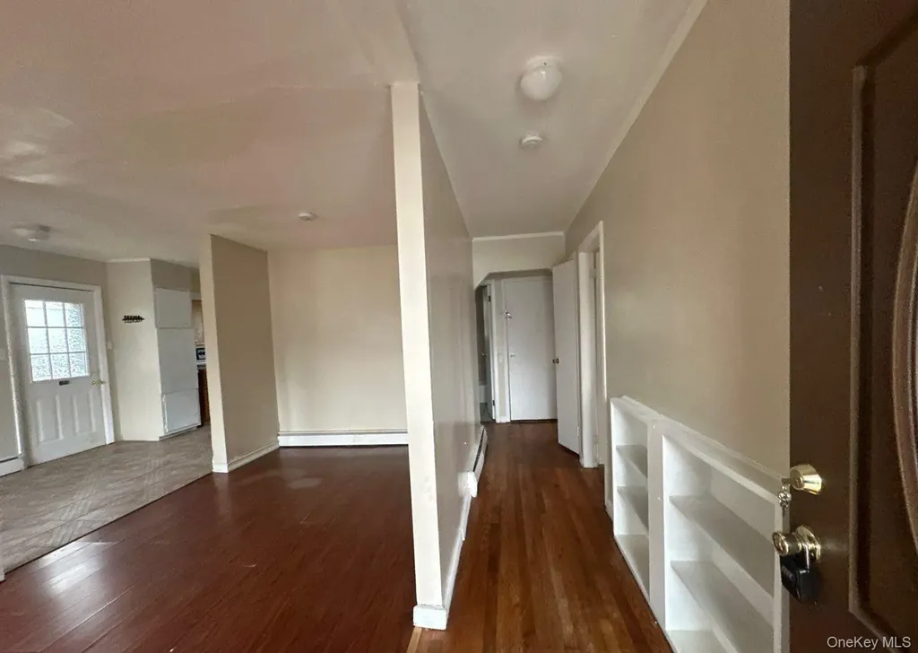 104 Weeks Road North Babylon NY 11703