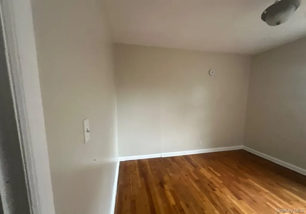 104 Weeks Road North Babylon NY 11703