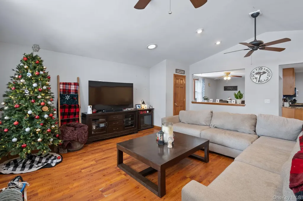 106 John Street Maybrook NY 12543