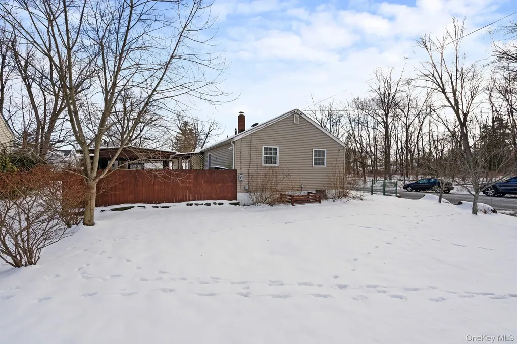 106 John Street Maybrook NY 12543
