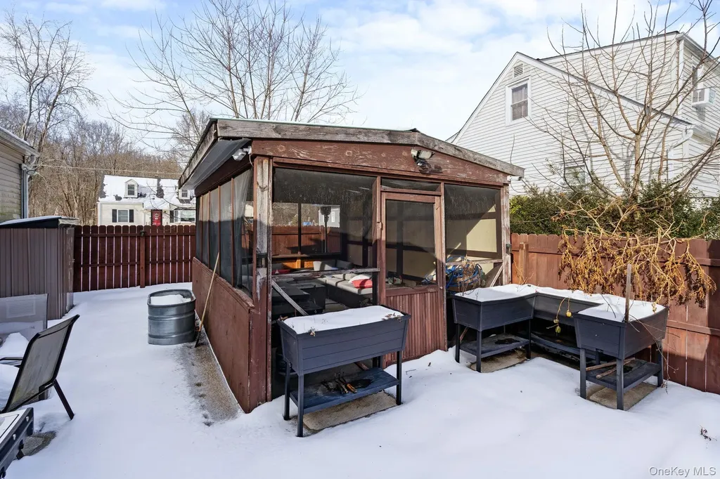 106 John Street Maybrook NY 12543