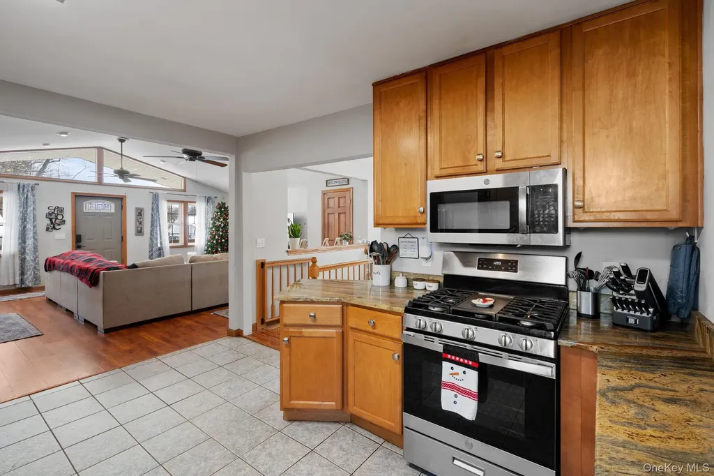 106 John Street Maybrook NY 12543