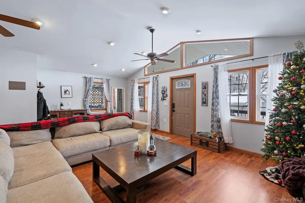 106 John Street Maybrook NY 12543