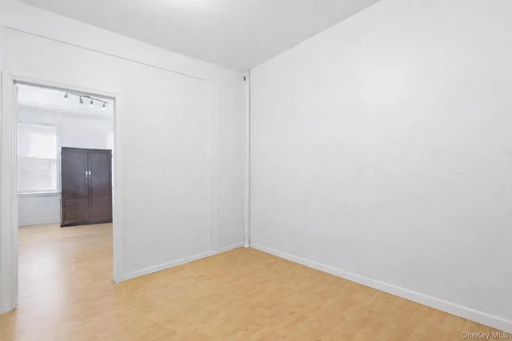 6089 54th Street Maspeth NY 11378