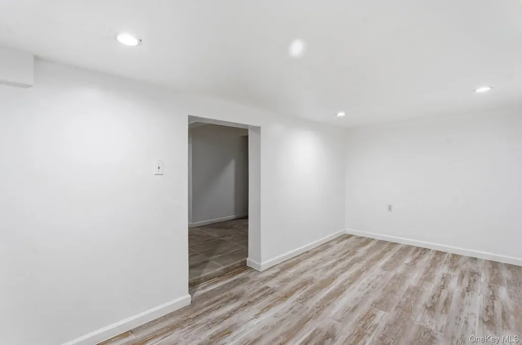 6089 54th Street Maspeth NY 11378