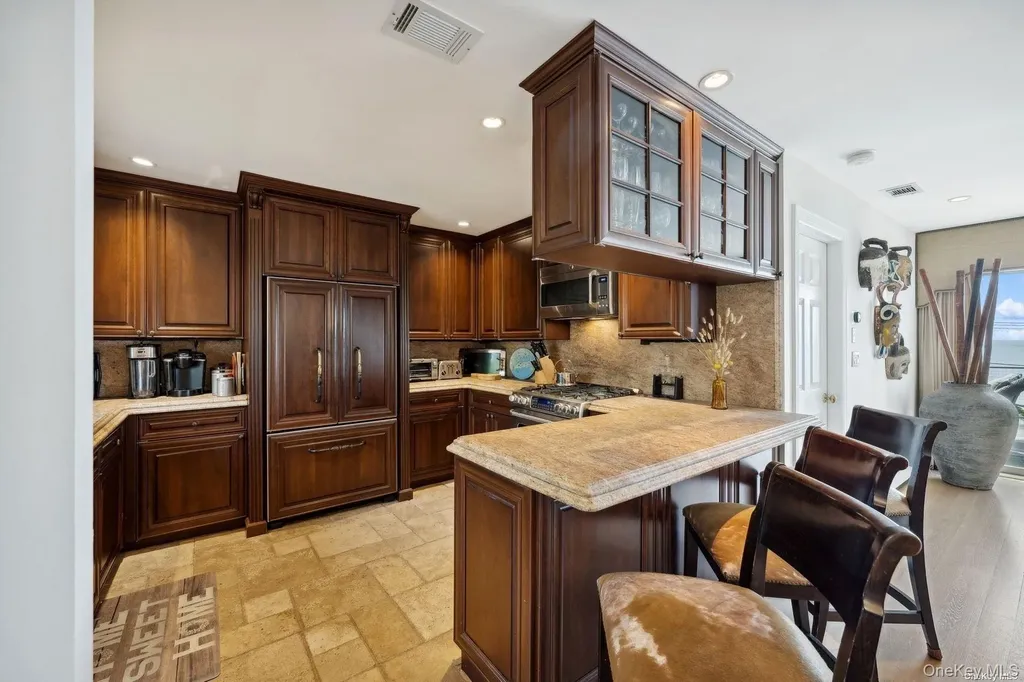 2 W Hillover Road Hampton Bays NY 11946