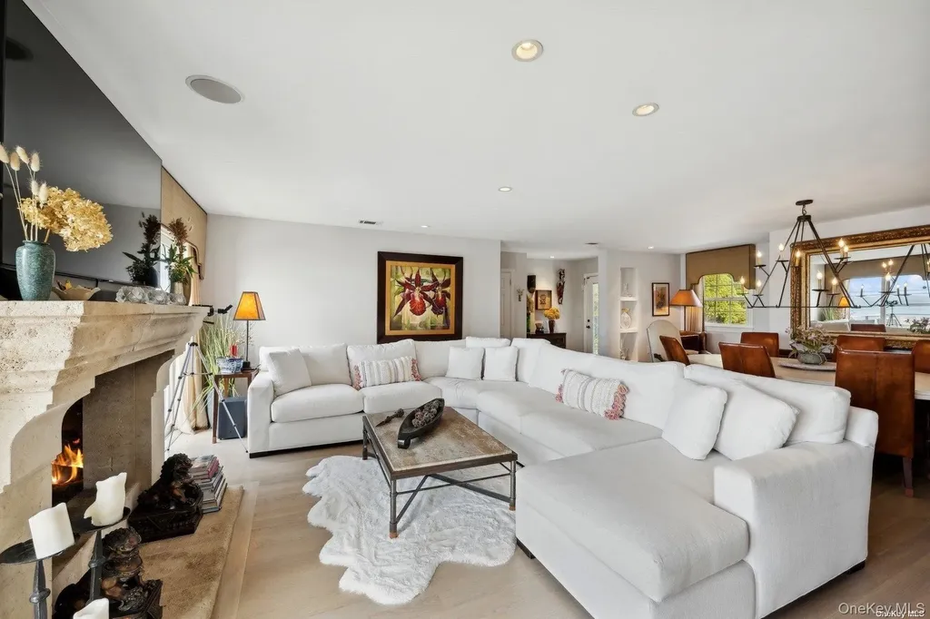 2 W Hillover Road Hampton Bays NY 11946