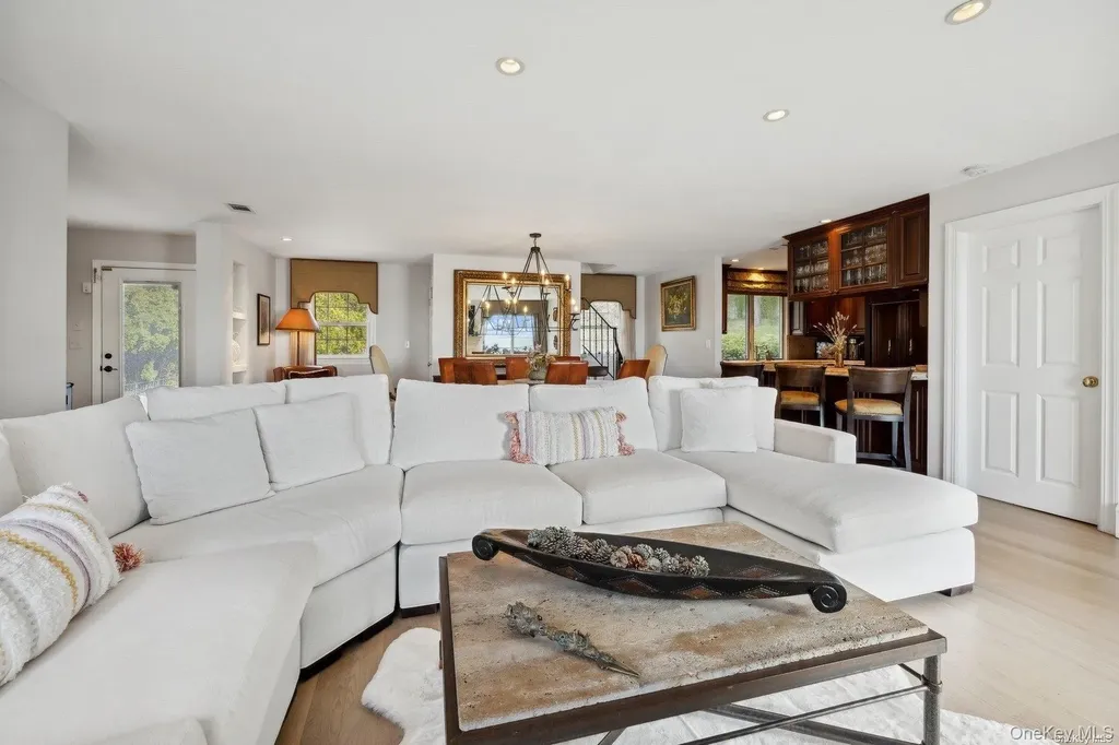 2 W Hillover Road Hampton Bays NY 11946