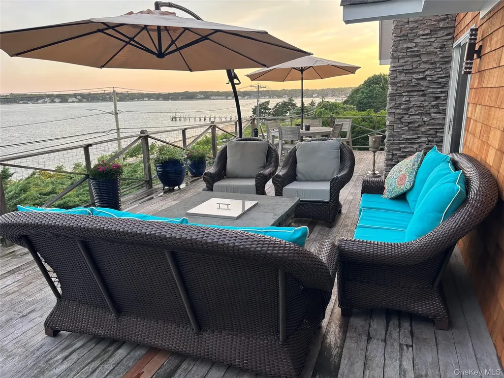 2 W Hillover Road Hampton Bays NY 11946