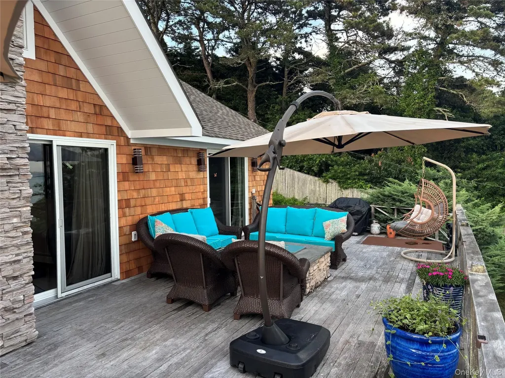 2 W Hillover Road Hampton Bays NY 11946