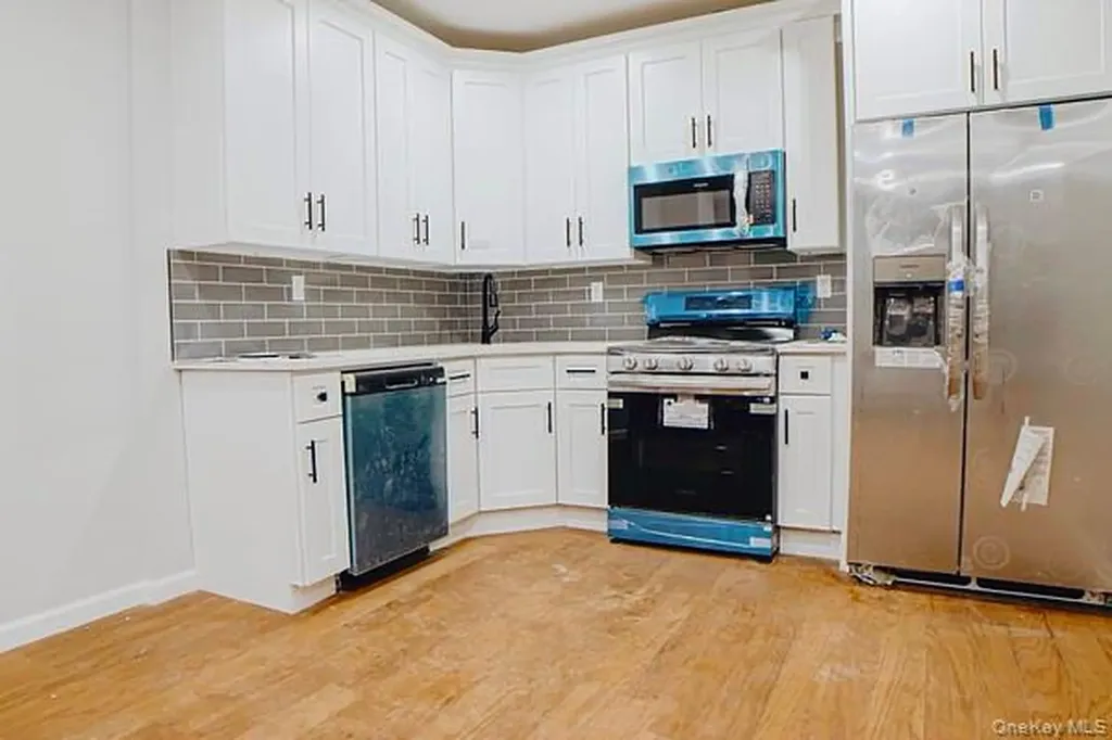 86 Nichols Avenue Brooklyn NY 11208