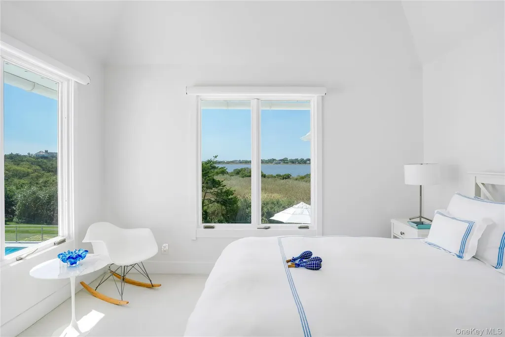 64 W End Road East Hampton NY 11937