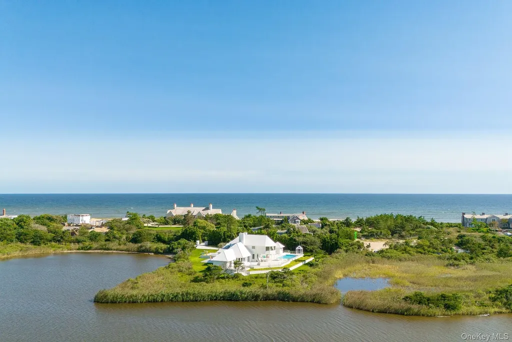 64 W End Road East Hampton NY 11937