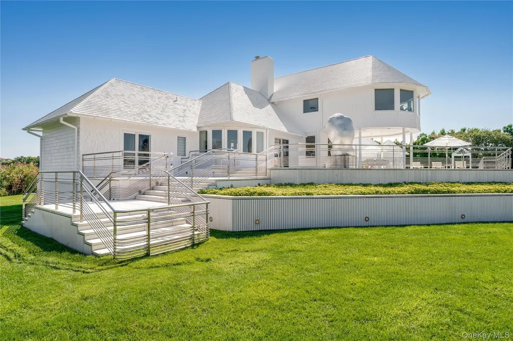 64 W End Road East Hampton NY 11937