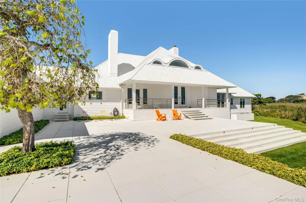 64 W End Road East Hampton NY 11937