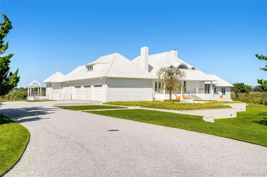 64 W End Road East Hampton NY 11937